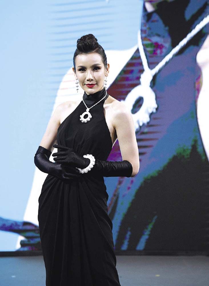 ชุดเครื่องประดับดอกพิกุลสุโขทัย ร้านไหมเงิน