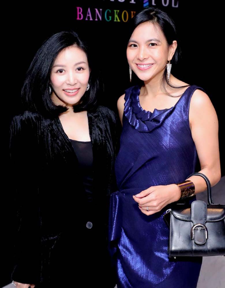 ฬินา ลีนุตพงษ์ กับ พอลลีน ล่ำซำ 