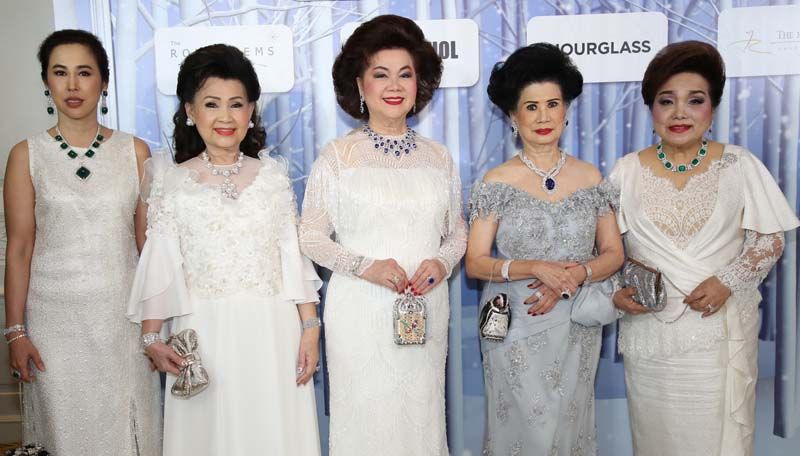 รัชดา นานา, ละออ ตั้งคารวคุณ, พัชรา วีรบวรพงศ์,จรินทร์ สุมานนท์, สุมาลี ศรีสุภรวาณิชย์