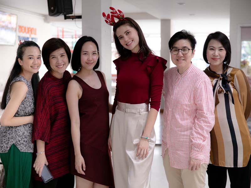 มารีญา พูลเลิศลาภ และทีมจาก บ.TANACHIRA