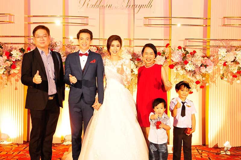 ญาติฝ่ายหญิง จินตวีร์ บุญญสิทธิ์-ณัฐกิจอังศุภากร และลูกๆ