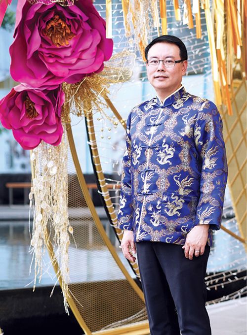 สุพจน์ ชัยวัฒน์ศิริกุล กรรมการผู้จัดการ บริษัท ไอคอนสยาม จำกัด 