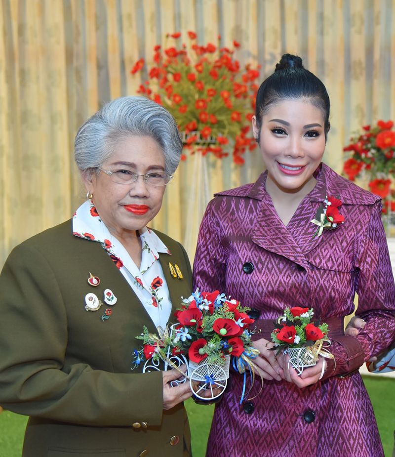 คุณหญิงทรงสมร คชเสนี และ แหวนแหวน-ปวริศา เพ็ญชาติ 