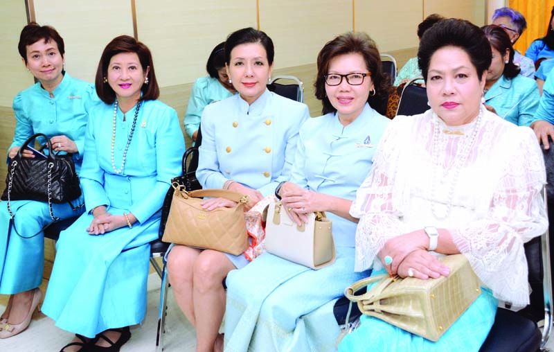 ณัฐพร เอื้อมพรวนิช, โสมรพี ศรีประเสริฐ, ศรีชนก วัฒนศิริ, วิภาวรรณ สงศ์สมบัติ และ ภราไดย สุวรรณรัฐ