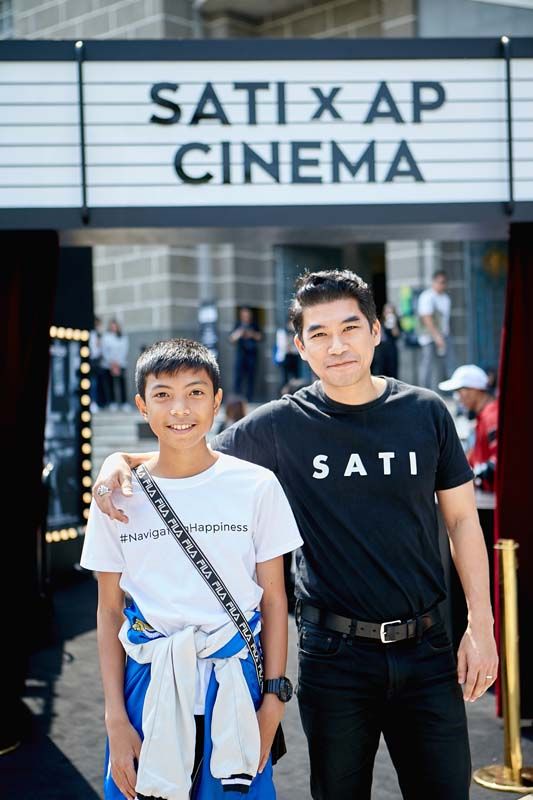 เสกสรร รวยภิรมย์ และน้องตอง เยาวชน ในมูลนิธิฯ