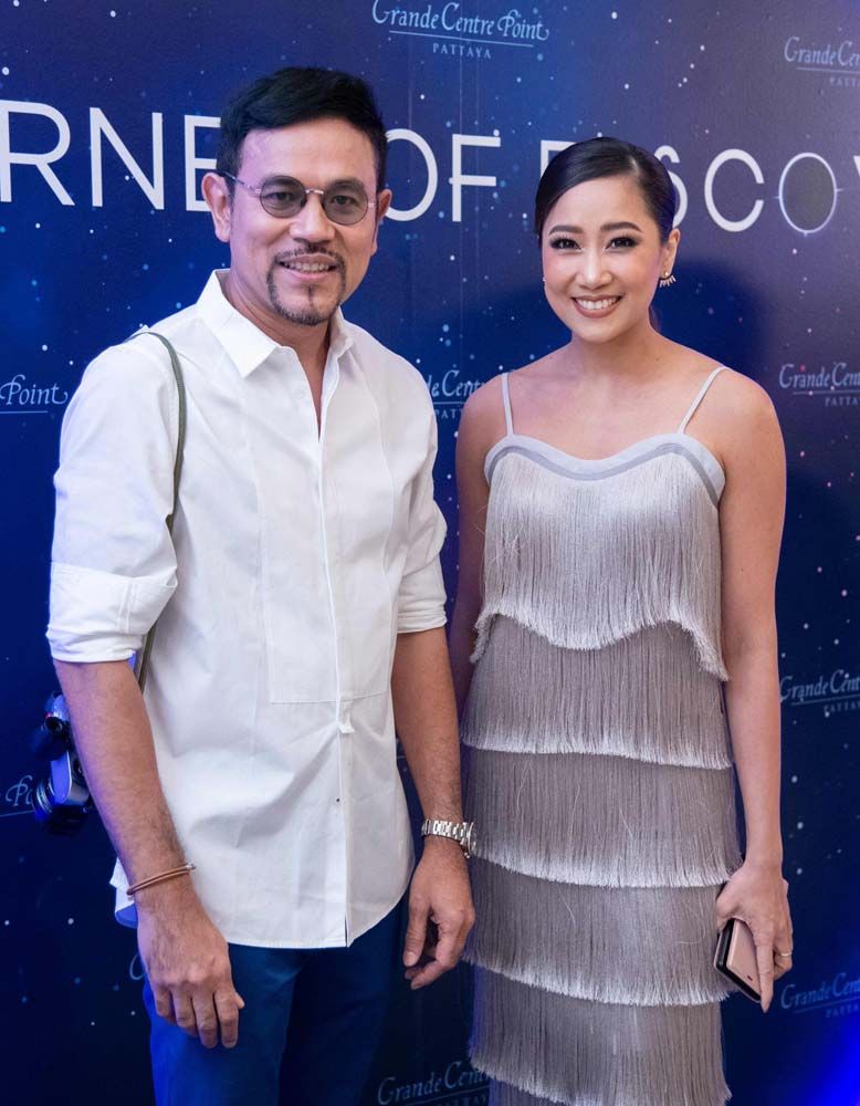 ธนวัฒน์ สุขัคคานนท์ ผู้รับผิดชอบด้านการออกแบบตกแต่งภายในของโรงแรมฯ และ เมสินี แก้วราตรี