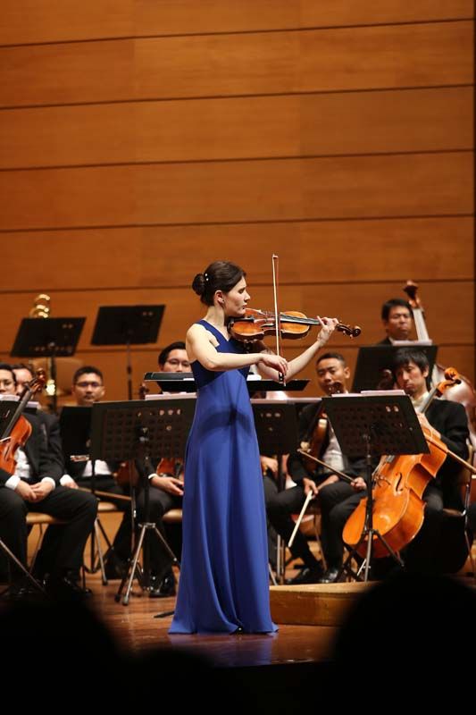 ศิลปินเดี่ยวไวโอลินชื่อดังของโลก ฟานนี คลามาฌีร็องด์ 