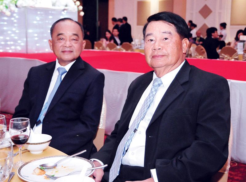 พล.อ.ธีระวัฒน์ บุณยะประดับ และ พล.อ.วรวัฒน์ อินทรทัต