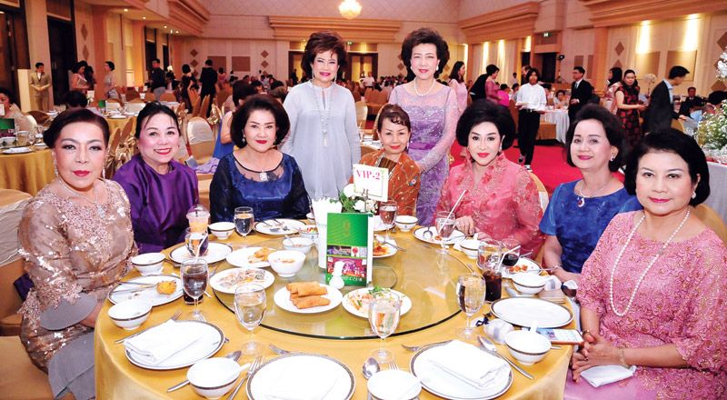 อาภา บุญยประดับ, ปิยะนุช แจ่มจำรัส, สุประวี บำเหน็จพันธุ์, ปฎาทิพย์ สุคันธา, มัลลิกา อินทรทัต, ศิริอร เมฆวิชัย, กุลชลี เสริมทวีทรัพย์ และ ชลธิชา มหากิจศิริ