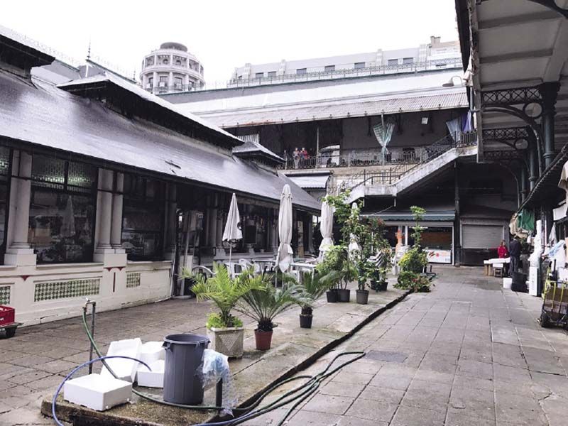 บรรยากาศข้างตลาด