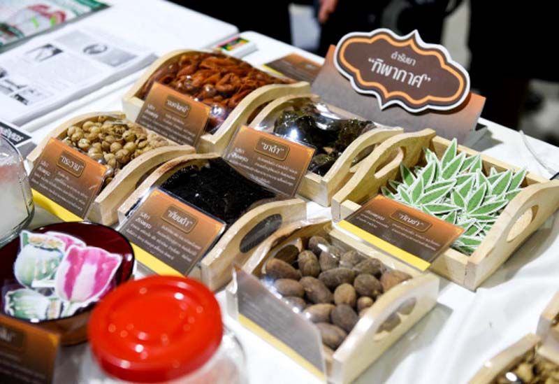 บูธสมุนไพรไทย