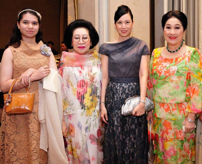 ณัฐวรรณ ทีปสุวรรณ และ ผาณิต พูนศิริวงศ์
