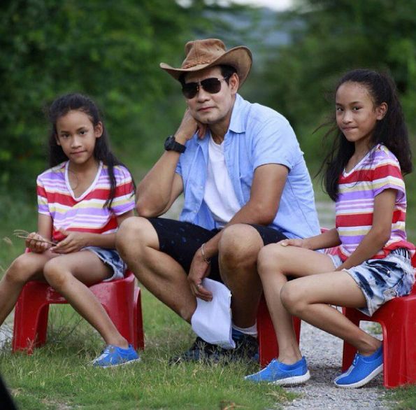 ไทด์ เอกพันธ์ และน้องใบเตย-น้องใบตอง