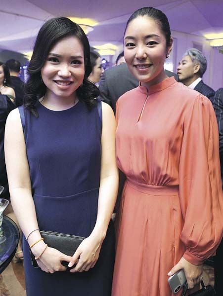 ศิรินันท์ โทณวณิก และ ธัญทิพ
เจียรวนนท์