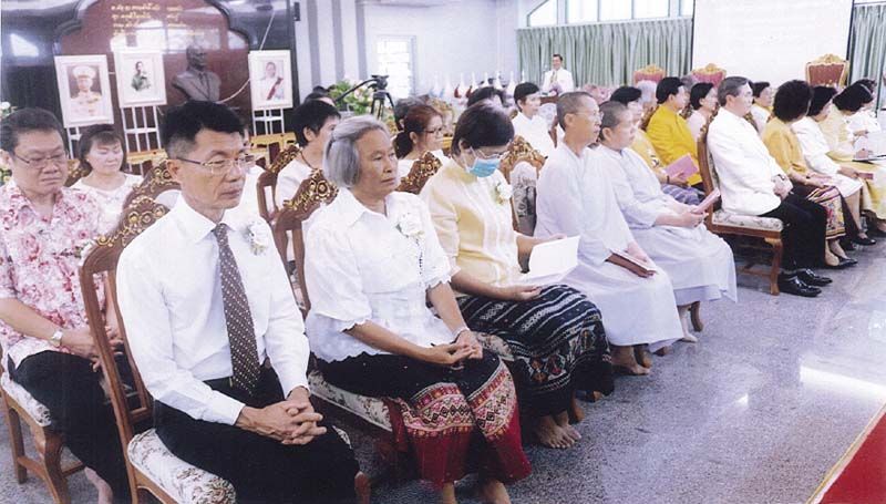 คณะผู้บริหาร คณาจารย์ และแขกผู้มีเกียรติ