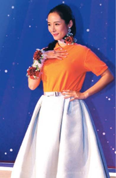 แฟชั่นโชว์ผลิตภัณฑ์จากแบรนด์ “พึ่งพา” และผลิตภัณฑ์จากชุมชนยั่งยืน