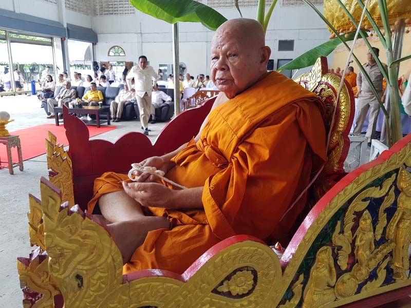 หลวงพ่อแม้น วัดหน้าต่างนอก