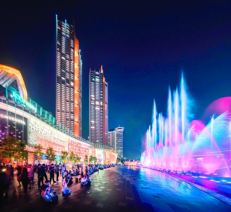 ICONIC Multimedia Water Features การแสดงน้ำพุเต้นระบำผสานแสงสีเสียง