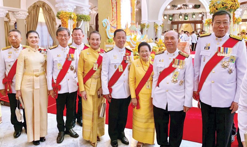 .พิเศษ พรเพชร วิชิตชลชัย ประธานวุฒิสภาไทย, พล.ต.อ.ชัยยะ ศิริอำพันธ์กุล ปธ.ปปง., วัส ติงสมิตร ปธ.กสม., พล.ต.อ.วัชรพล ประสารราชกิจ ปธ.ป.ป.ช. และ ปิยะ ปะตังทา ปธ.ศาลปกครองสูงสุด