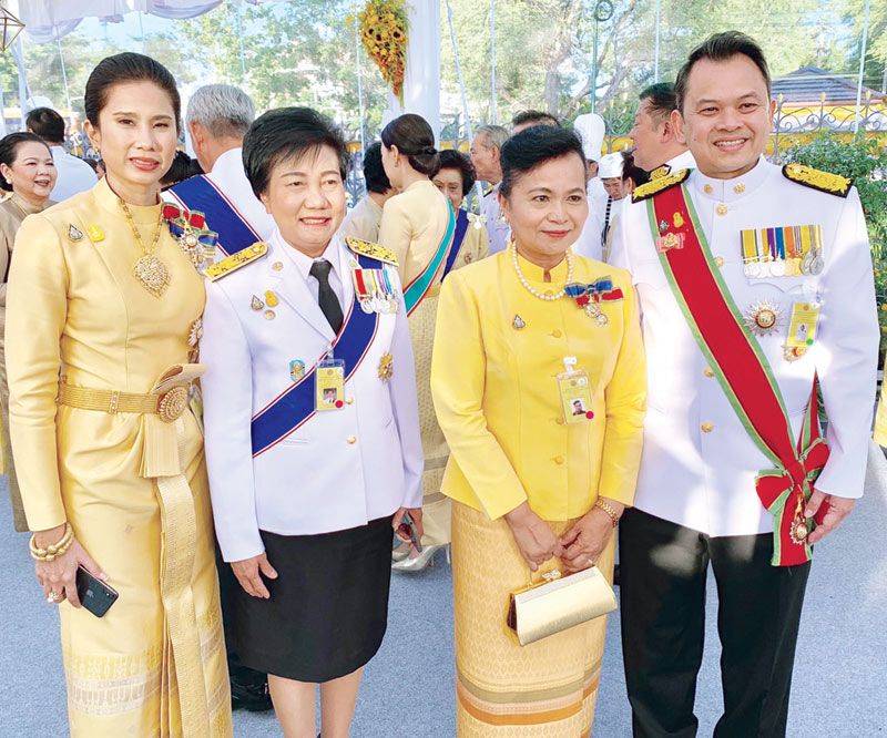 ทยา-ณัฏฐพล ทีปสุวรรณ รมว.กระทรวงศึกษาธิการ, พญ.วันทนีย์ วัฒนะ