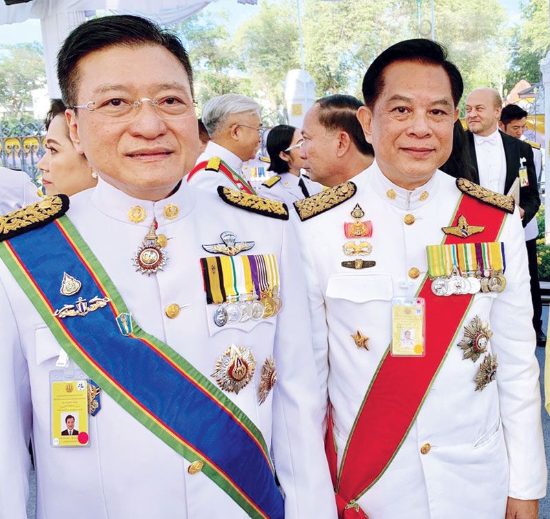 ศ.เกรียงศักดิ์ เจริญวงศ์ศักดิ์ กับพีระพันธ์ุ สาลีรัฐวิภาค