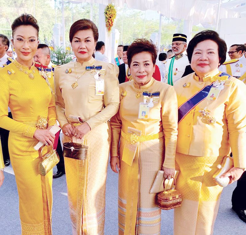 ดร.กฤษติกา คงสมพงษ์ นายกสมาคมแม่บ้านทหารบก นำคณะร่วมงาน