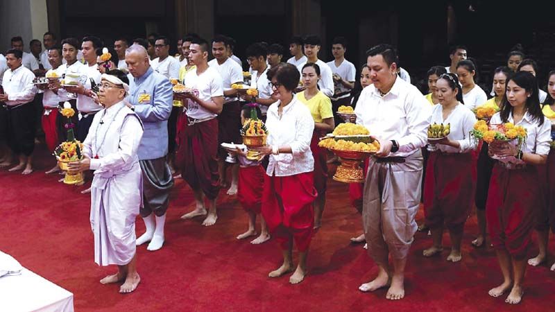 พิธีไหว้ครูและครอบครู โขน-ละคอน ปี 2562