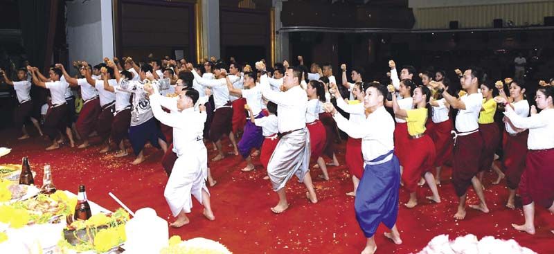 พิธีไหว้ครูและครอบครู โขน-ละคอน ปี 2562