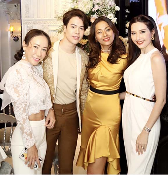 อาทิตยา ไชยนา, วีรคณิศร์ กานต์วัฒนกุล, ศศิชา บำรุงกิจ
และ อาลิซาเบธ แซ๊ดเลอร์