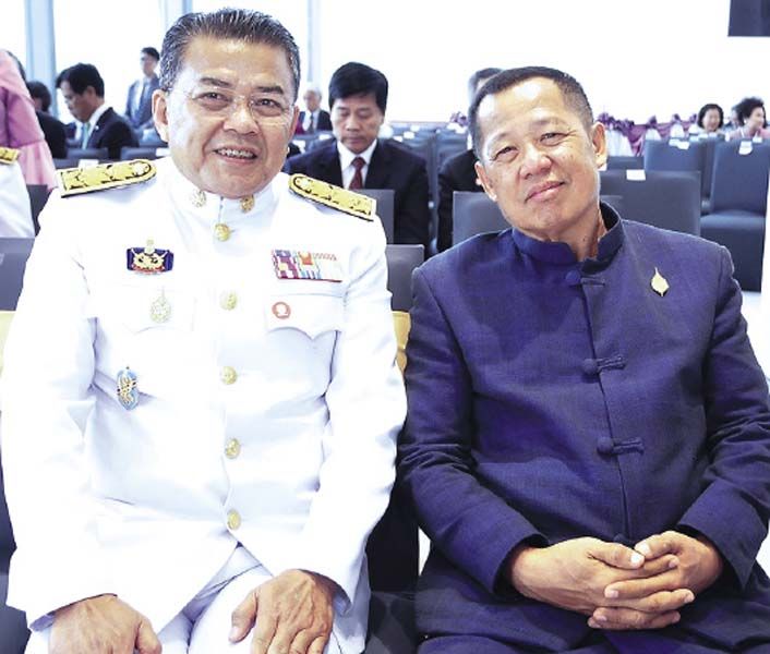 พินิจ บุญเลิศ ผู้ว่าฯ ปทุมธานี กับ ศาสตรเมธีเฉลิมชัย
โฆษิตพิพัฒน์