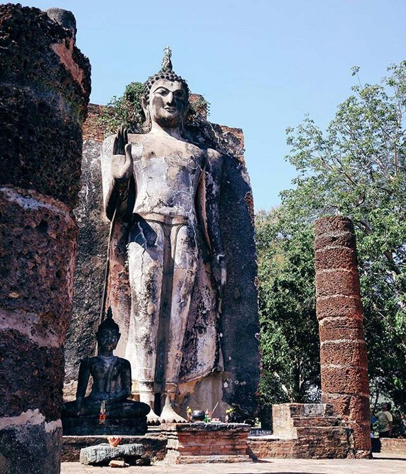 พระอัฐฎารส วัดสะพานหิน