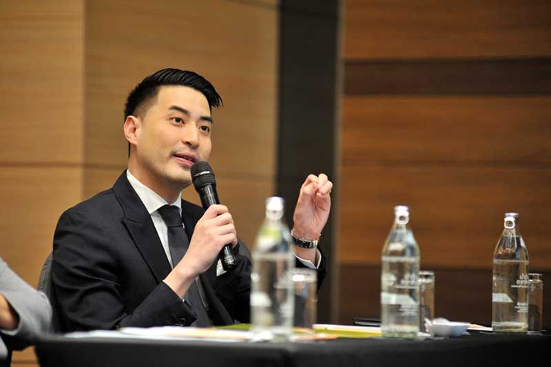 
ธนัท ตันอนุชิตติกุล ประธาน
เจ้าหน้าที่บริหาร บจ.การ์ตูนคลับ 
มีเดีย

