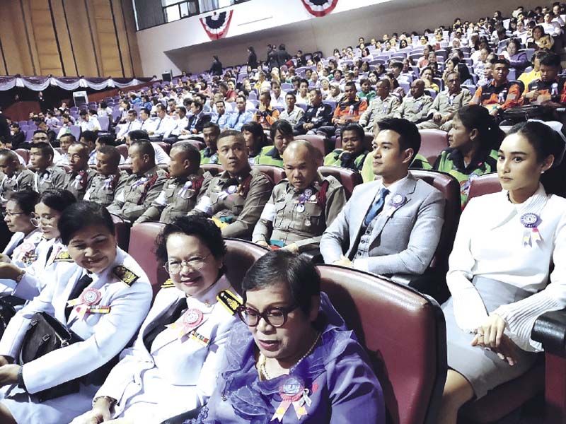 ผู้ร่วมงานจากหลายอาชีพ ทั่วประเทศ ที่มาร่วมงาน

