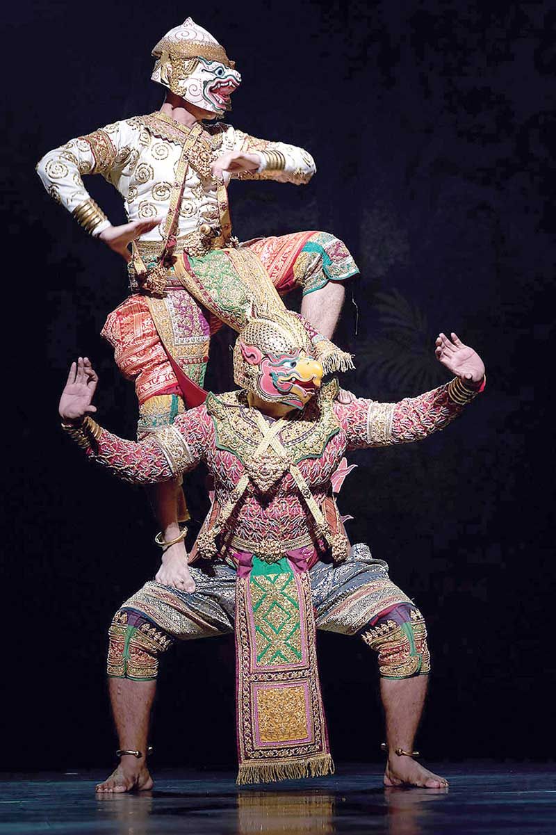 นกสัมพาทีบินพาหนุมานมาใกล้ถึงกรุงลงกา 
