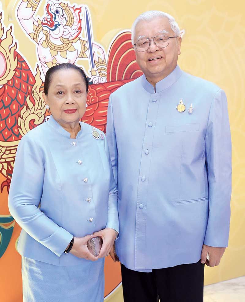 ท่านผู้หญิงอรนุช-รศ.ดร.จิรายุ อิศรางกูร ณ อยุธยา
