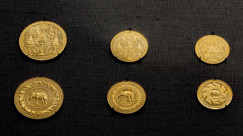 เหรียญกษาปณ์ทองคำ ทศ พิศ พัดดึงส์

