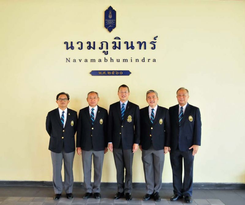 คณะกรรมการสมาคมนักเรียนเก่าวชิราวุธวิทยาลัยฯ ร่วมแสดงความยินดับกับ
บิ๊นท์-สิรีธร ลีห์อร่ามวัฒน์