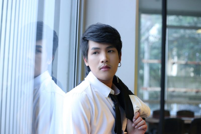 ลำเพลิน วงศกร :  เนื่องในวาระวิดิถีขึ้นปีใหม่พ.ศ. 2563นี้ ลำเพลินก็ขออวยพรให้พี่น้องแฟนคลับแฟนเพลงทุกๆท่าน มีแต่ความสุข เดินทางไปไหนมาไหนก็ขอให้ปลอดภัยทั้งครอบครัว ที่สำคัญเมาอย่าขับเดินทางระมัดระวังกลับไปสู่อ้อมกอดของครอบครัวอย่างปลอดภัยนะครับ