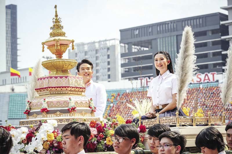 ขบวนอัญเชิญพระเกี้ยว