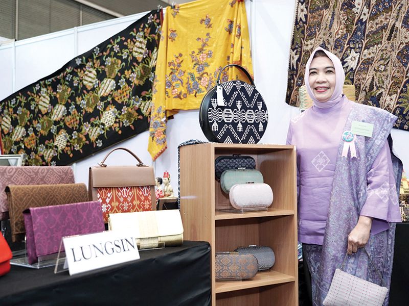 
อนิต้า รุสดิ ภริยา ออท.อินโดนีเซีย

