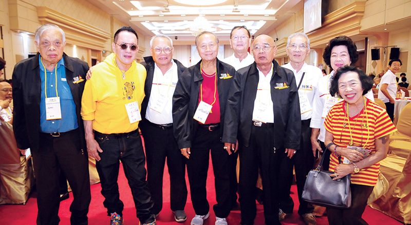 บริสุทธิ์ บูรณสัมฤทธิ์,
สมควร รอดประเสริฐ, 
ชื่นจิต นพตระกูล กับเพื่อนๆ วารสาร
ศาสตร์, นิติศาสตร์, 
รัฐศาสตร์ ร่วมสังสรรค์