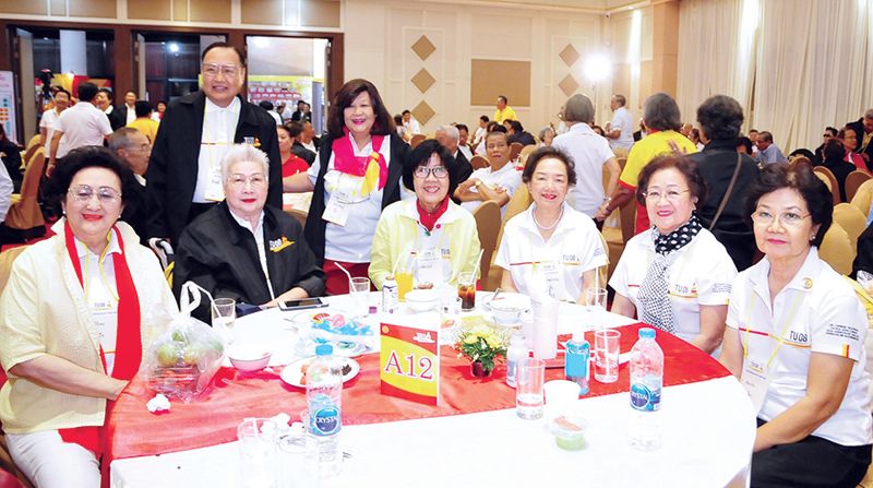 สิริพร ทองคำวงศ์, 
ภารณี จักษุรักษ์, 
ฟองรัตน์ ฤทธาคนี,
อุไรพรรณ พันธ์เพ็ง,
สายพิณ ศิริหงส์, ผกาทิพย์ โมกขะเวส