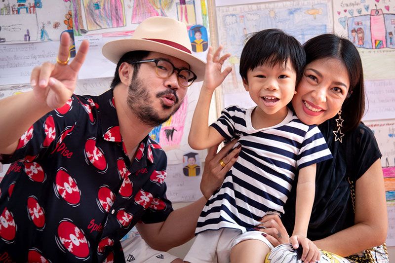 นิภัทร์-น้องคิน กับ ภาคิน กำจรปรีชา และ พันสา
วัชรวิวรรณ