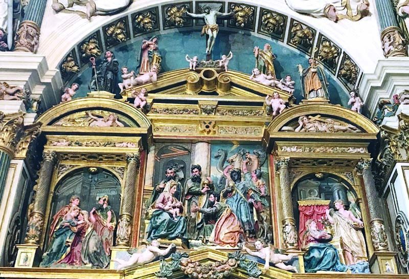 รายละเอียดแท่นบูชา