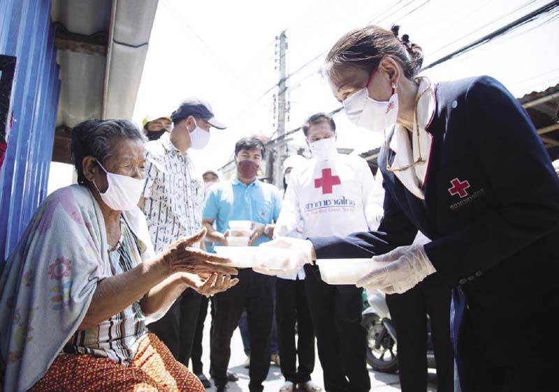 ประชาชนในทุกชุมชนจะได้รับอาหารพระราชทานเพื่อดำรงชีพอย่างทั่วถึงกัน