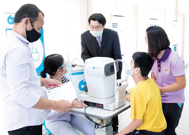 ตรวจวัดสายตา และตรวจสุขภาพดวงตา