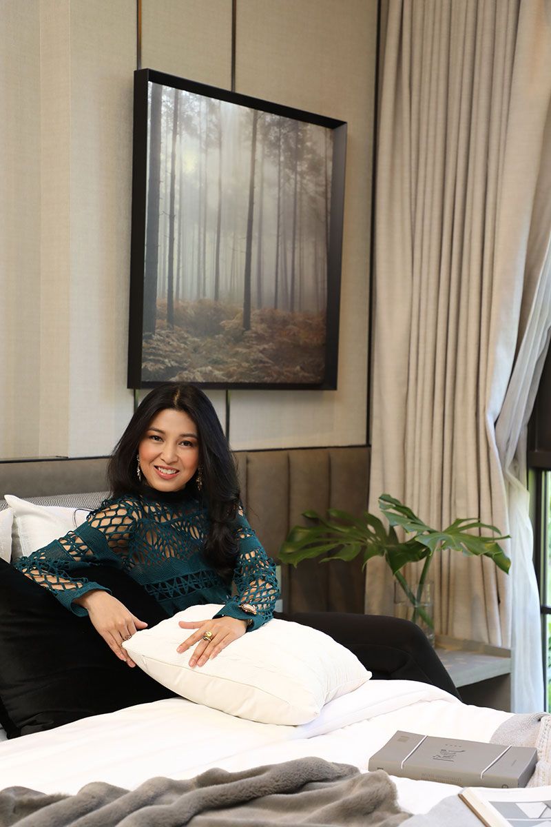 เอมมี่-รพีพร วงศ์ทองคำ