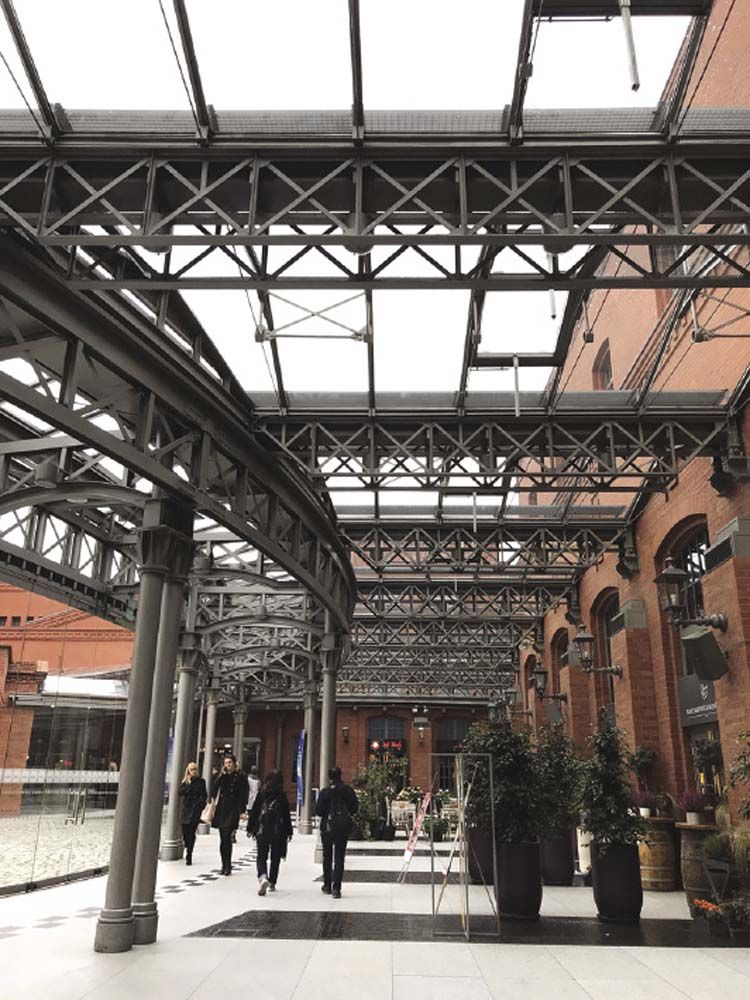 Stary Browar passage ภายใน