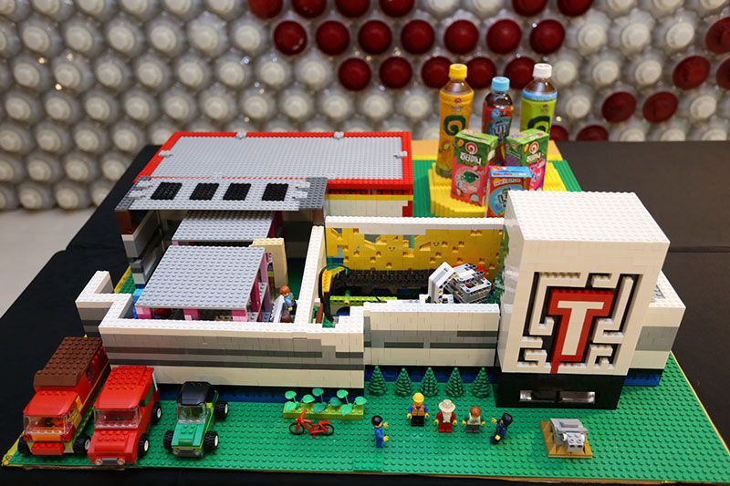 ผลงานแบบจำลอง อิชิตัน กรีน แฟคทอรี่ จากเลโก้