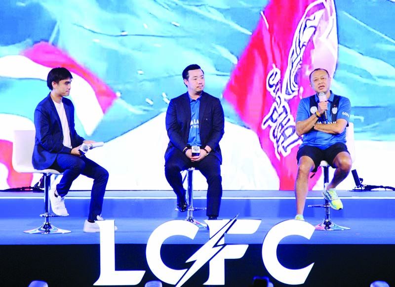 ร่วมพูดคุยเกี่ยวกับโครงการ THAILAND SMILES WITH YOU